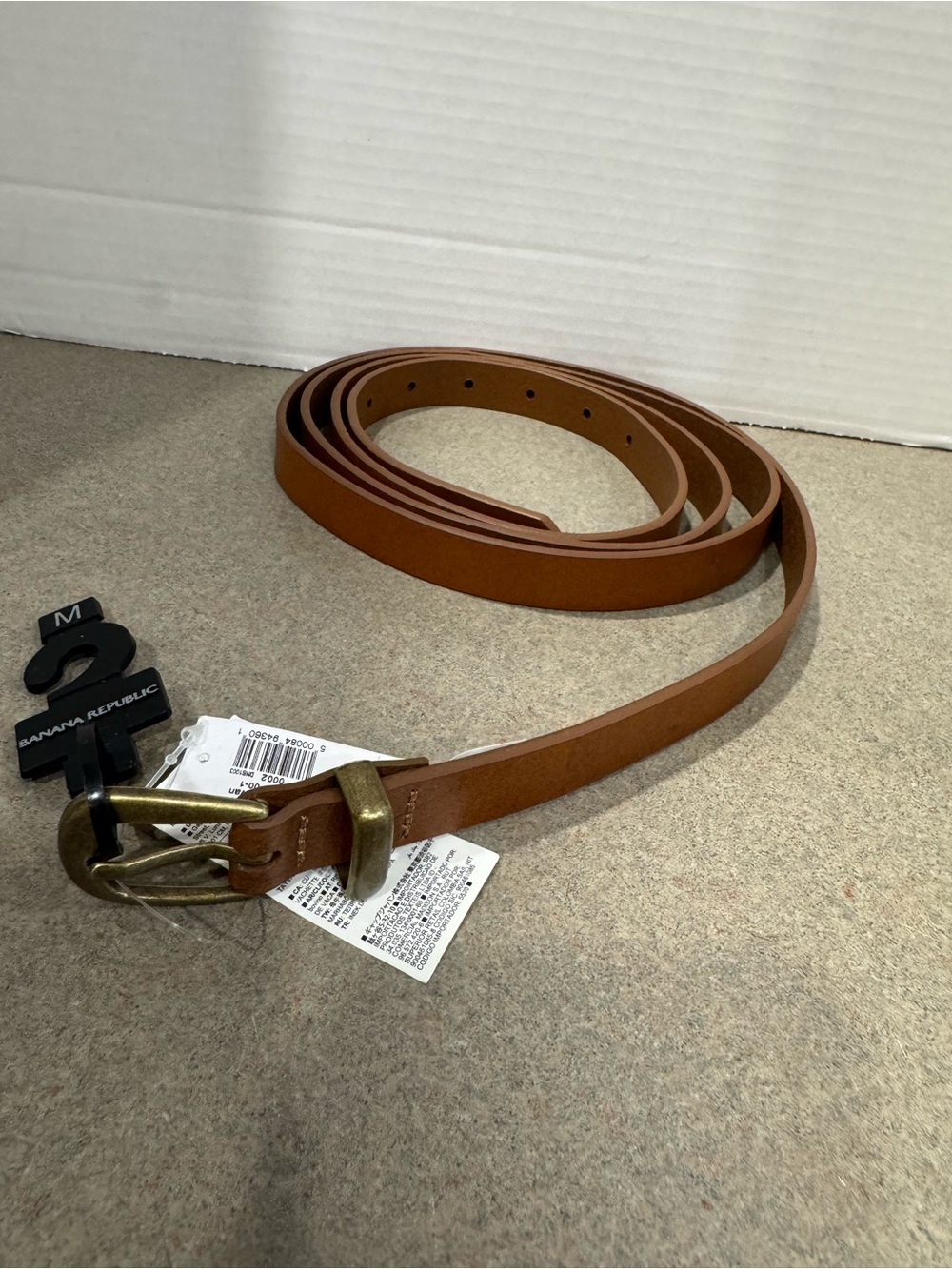 Banana Republic Men’s Brown Leather Belt with Brass Buckle